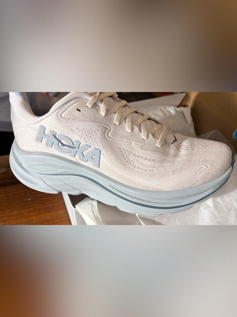 Hoka Clifton 10